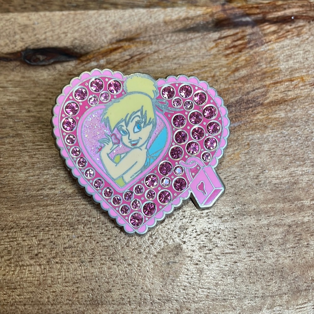 2007 Jeweled Tinkerbell Heart Locket Pin